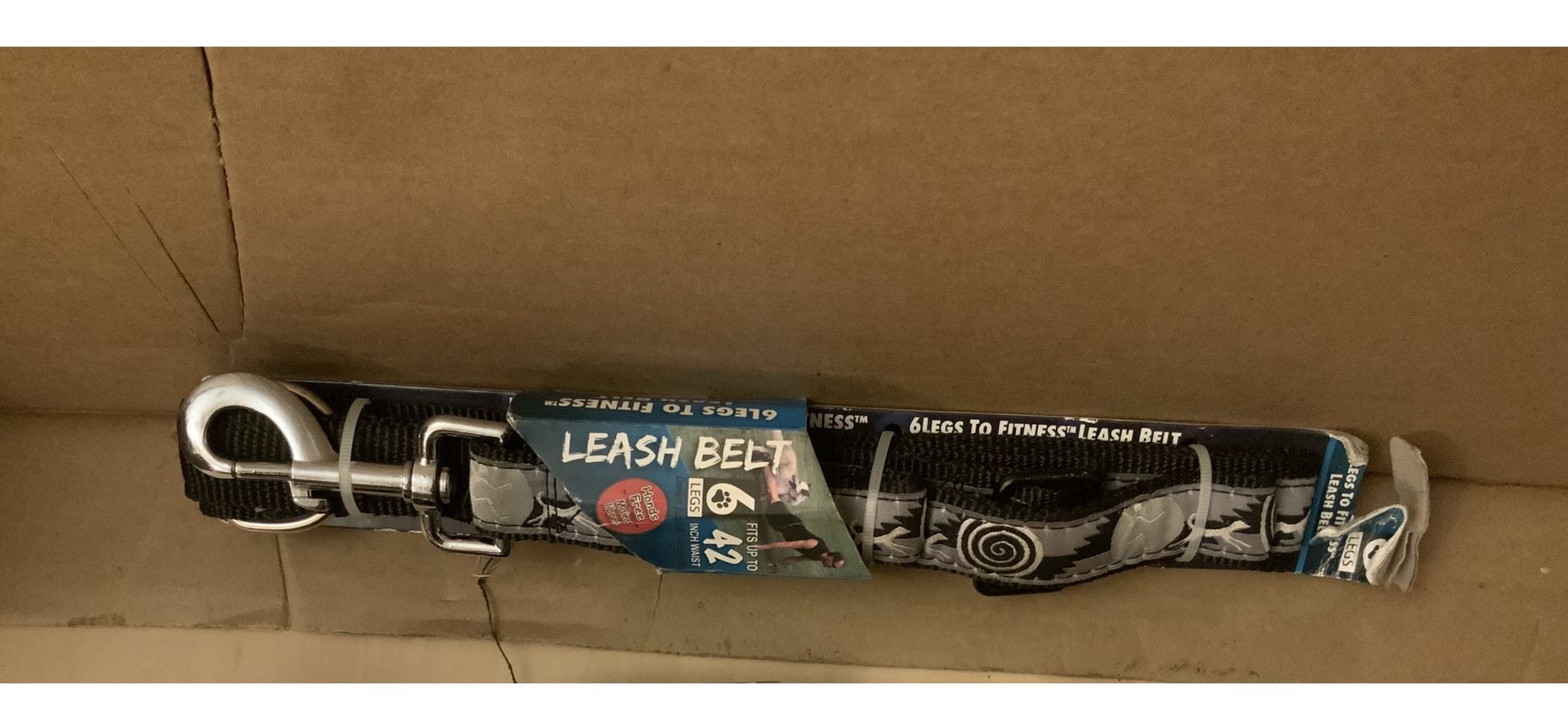 1 dog leash. OLD STOCK, 6 Legs Dog Leash