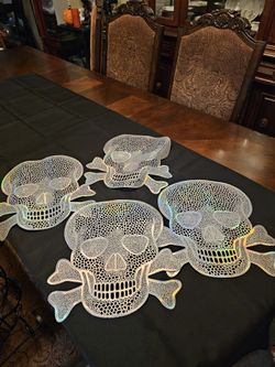 4 Skull Dinner Table Halloween 🎃 placemats. Located in West Murrieta.