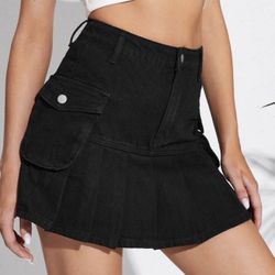 Denim skirt with ruffled hem