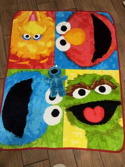 Sesame Street large blanket & Cookie Monster vibrating laughing plush toy