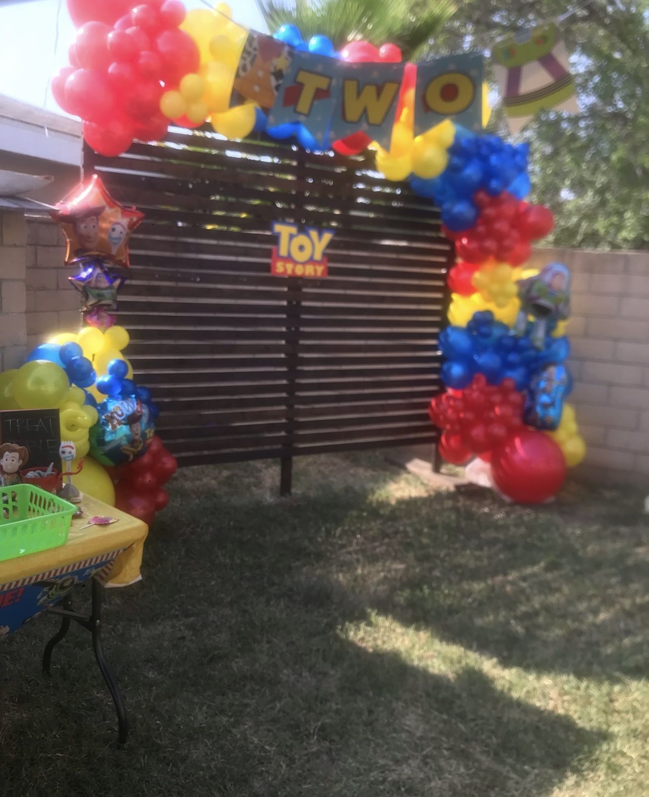 Party Backdrop Stand It’s  a   8 X 8 For $200.00 Well Not Respond To No Low Ballers Cash Only Pick yUp Only All Sales Final 