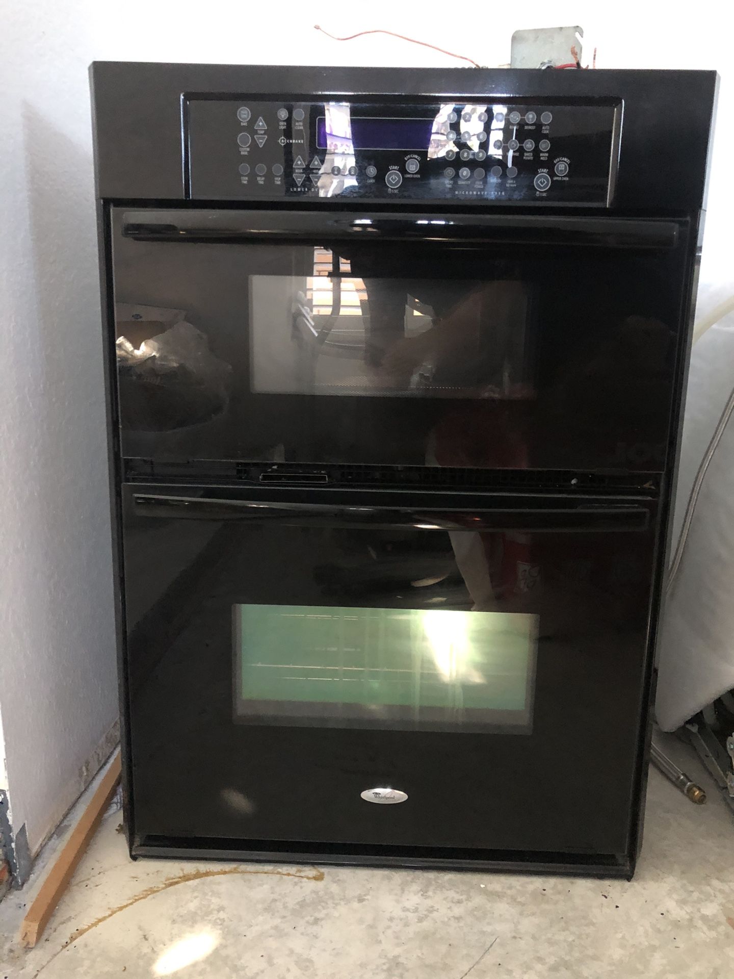 Whirlpool 30” in wall oven & Microwave combo