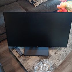 Dell Flat Panel UHD Monitor 27 In