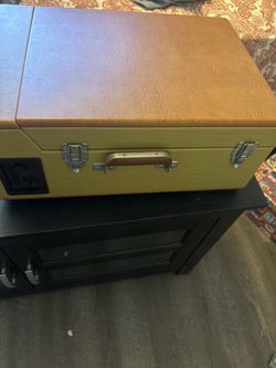 Crosley Suitcase Style Record Player Stack o Matic