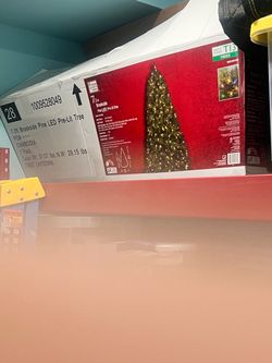 Home Accents Holiday 7.5ft Brookside Pine LED Pre-Lit Tree 🌲 with two free boxes of Christmas decorations