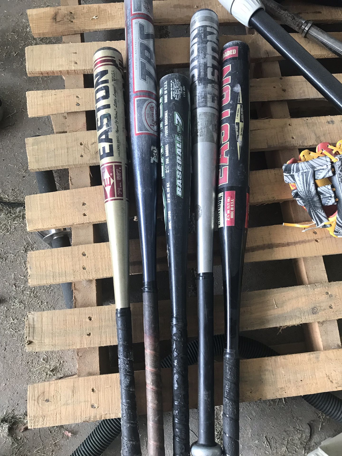 Old baseball softball bats diff sizes