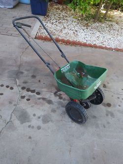 Para tirar semilla o fertilisantes