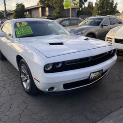 2015 Dodge Challenger SXT