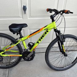 Trek 3500 — lightly used, always garage kept.