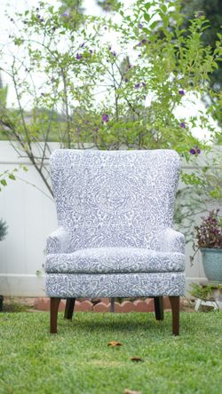Accent chair