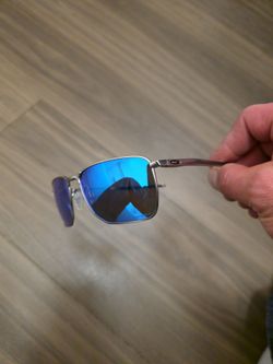 3  Pair OAKLEY  50 $ Eachqor 150 for all 3