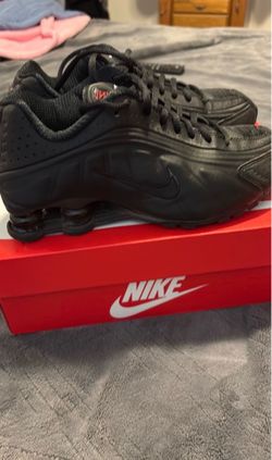 Women’s shoes