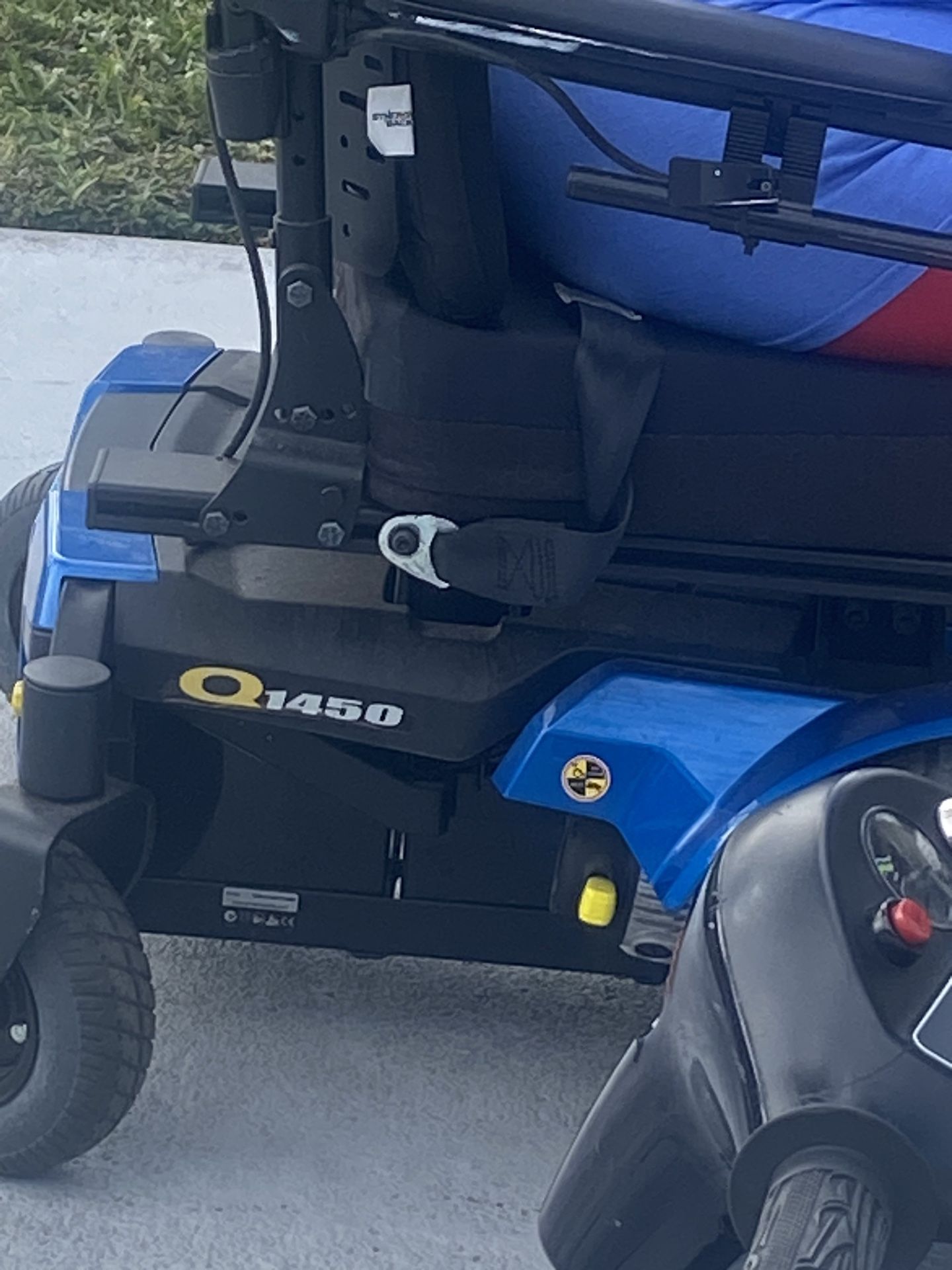 Mobility Electric wheelchair New Ride Bout 3 Times