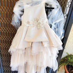 3t kids beautiful Easter dress or 15/16 party etc. $25