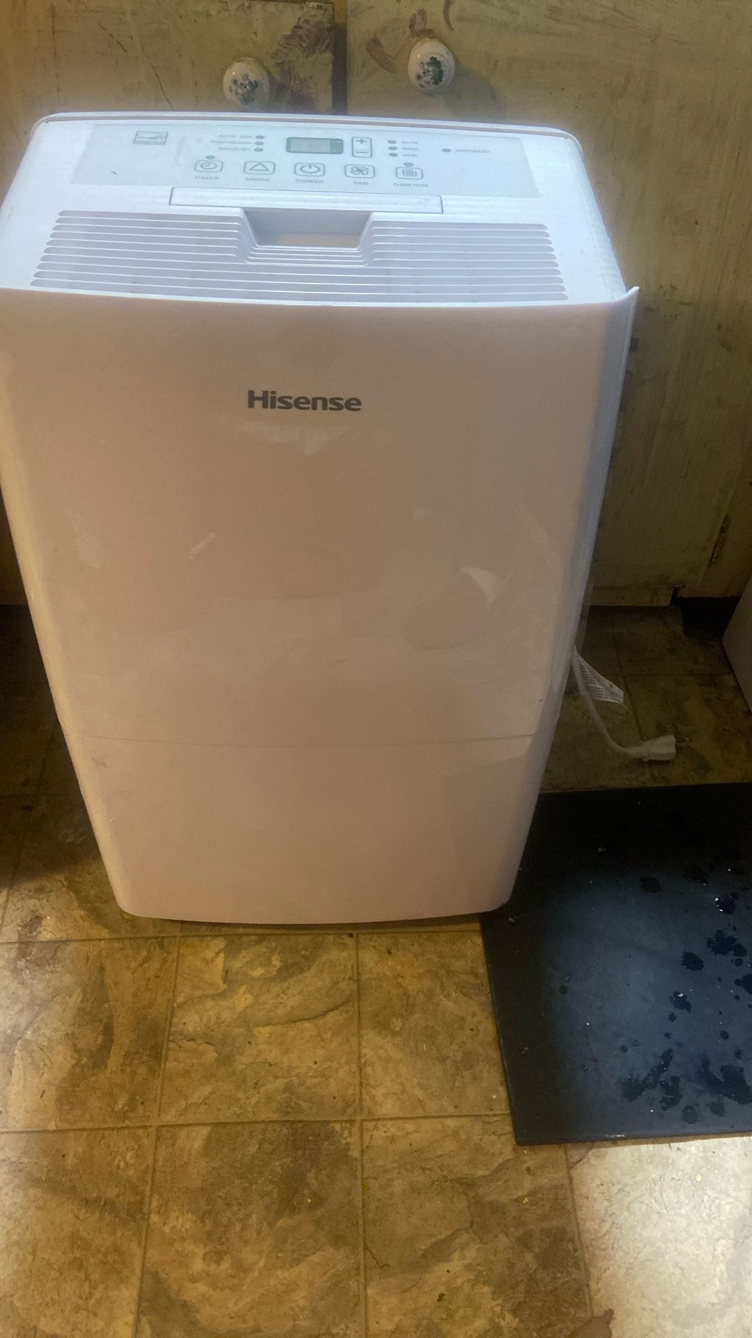 HI SENSE DEHUMIDIFIER 50pint Daily