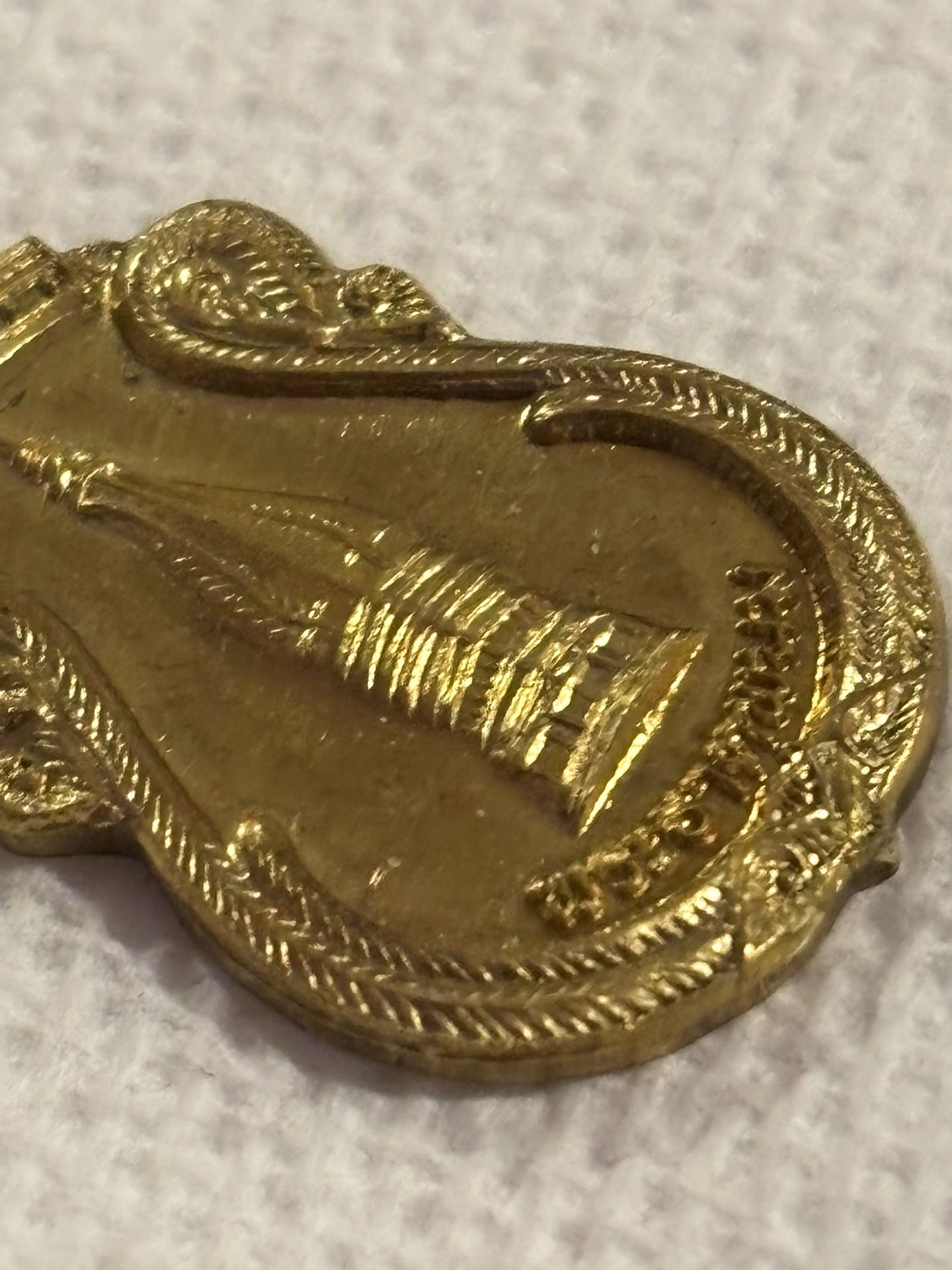 9k Gold Thai Buddhist amulet