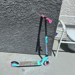 Mad Gear MG2 Scooter