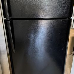 Refrigerator Fridge With Freezer 