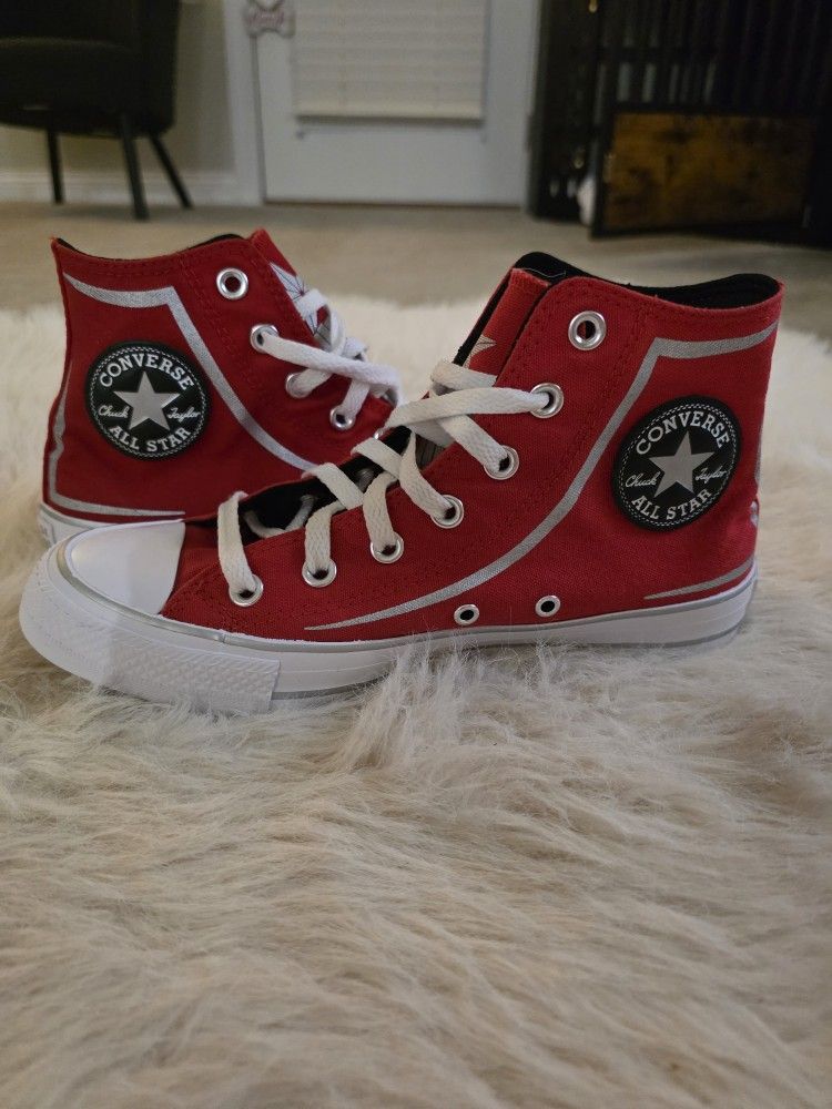 Chuck Taylor Converse
Ho City High Red All Star
