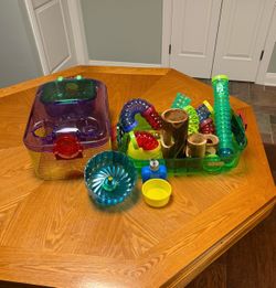 Kaytee cafe & tubes