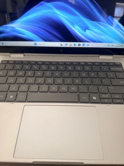 HP Elite 8 Flip G1i 13 inch Notebook AI PC