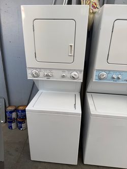 Kenmore electric 220 volts stackable washer and dryer 24 inches