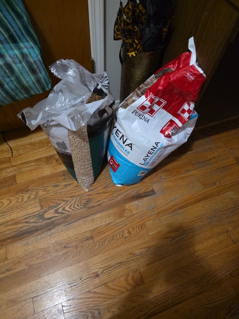 Pine Pellets And Adult Chicken Food