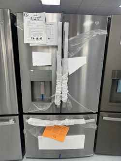 GE French Door Refrigerator With Water And Ice