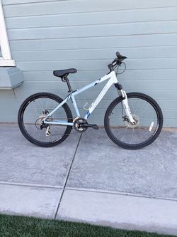 NOVARA PIEDRA MOUNTAIN BIKE 26” Wheels