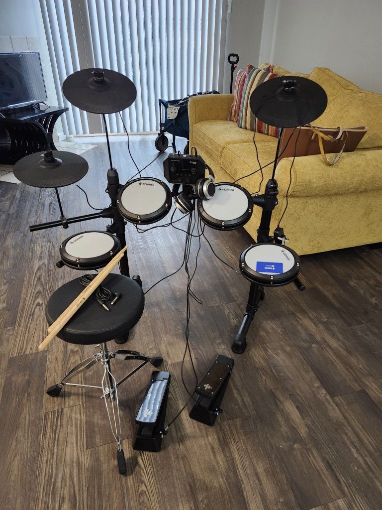 Donner Drum Set