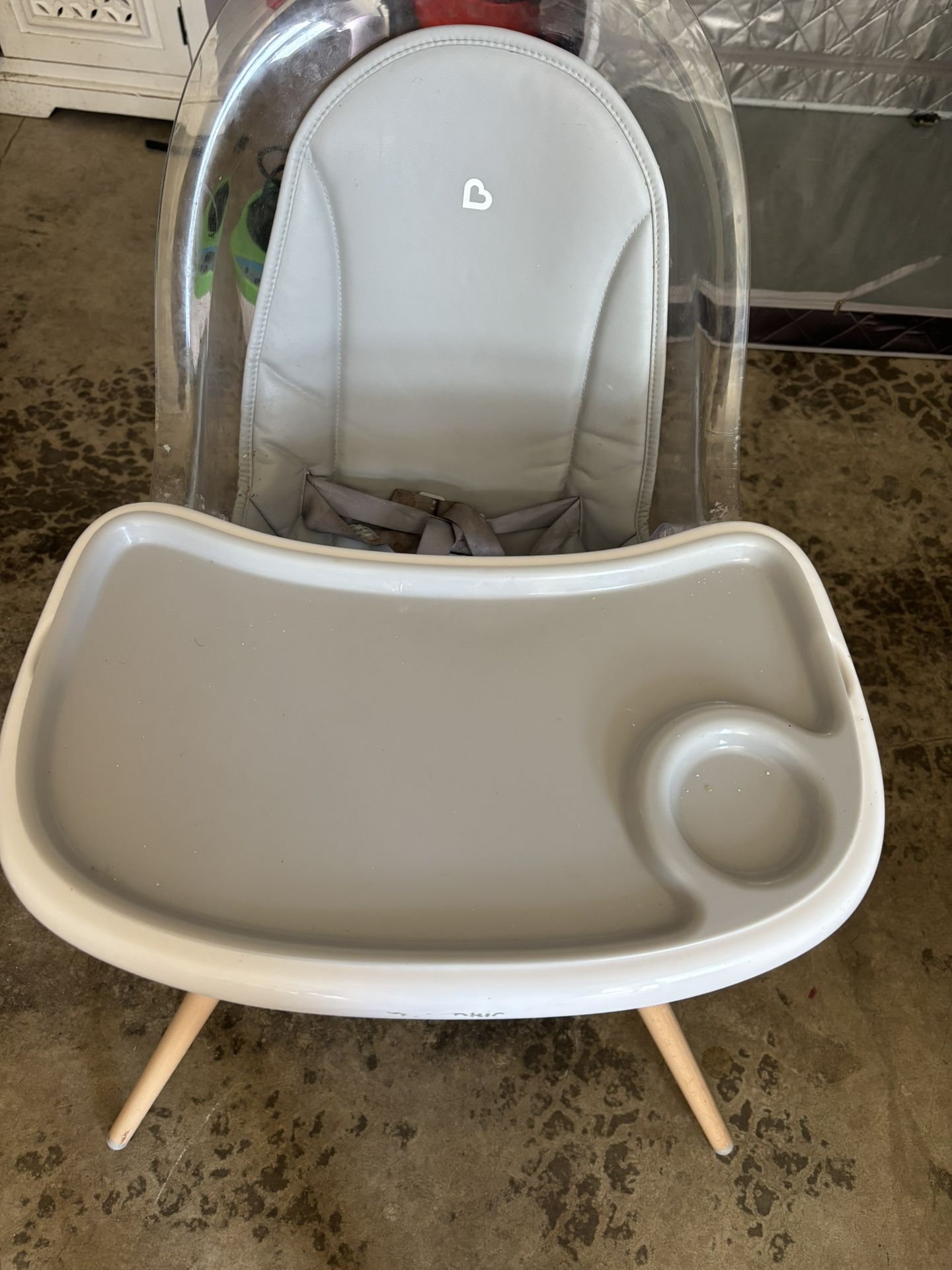 Munchkin 360 Cloud High Chair