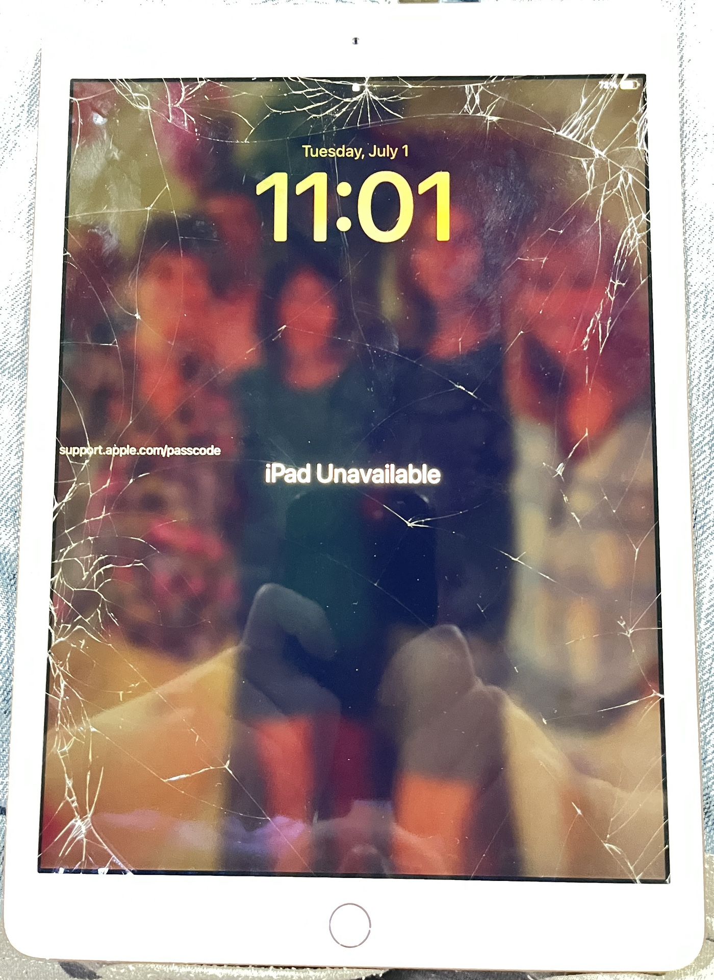 10th Gen iPad (For Parts Only)