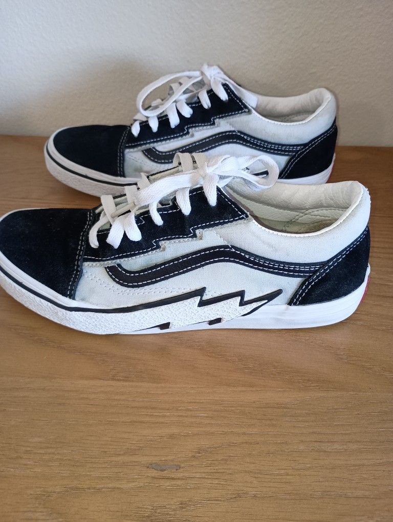 Vans Size 6 Juniors Good Condition And Clean...