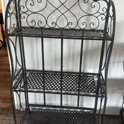 Beautiful Rack Shelves Holder $20