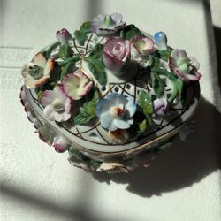 Reticulated Cover Trinket Box
