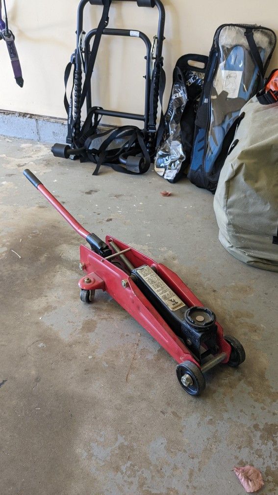 Floor Jack for Sale in San Diego, CA OfferUp