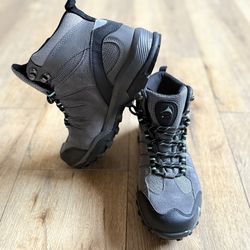 **Brand New**Women’s Hiking Boot Size 7.5