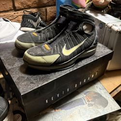 Nike Huarache 2k4 Basketball Shoes Men’s 9.5