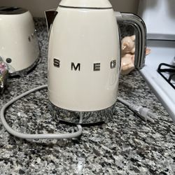 Smeg Electric Kettle 