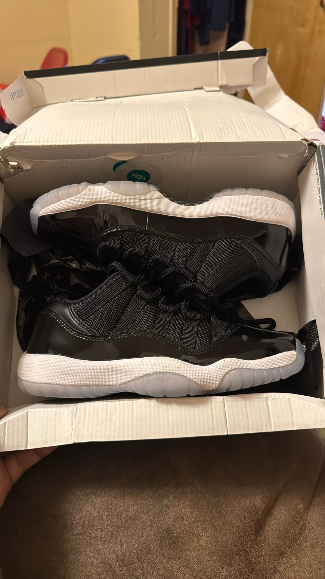 Air Jordan XI low GS Space Jam