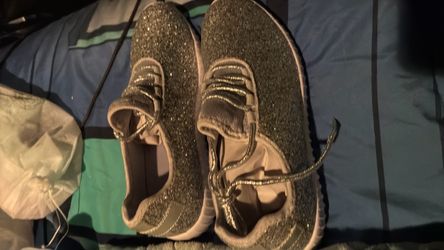 Woman shoes