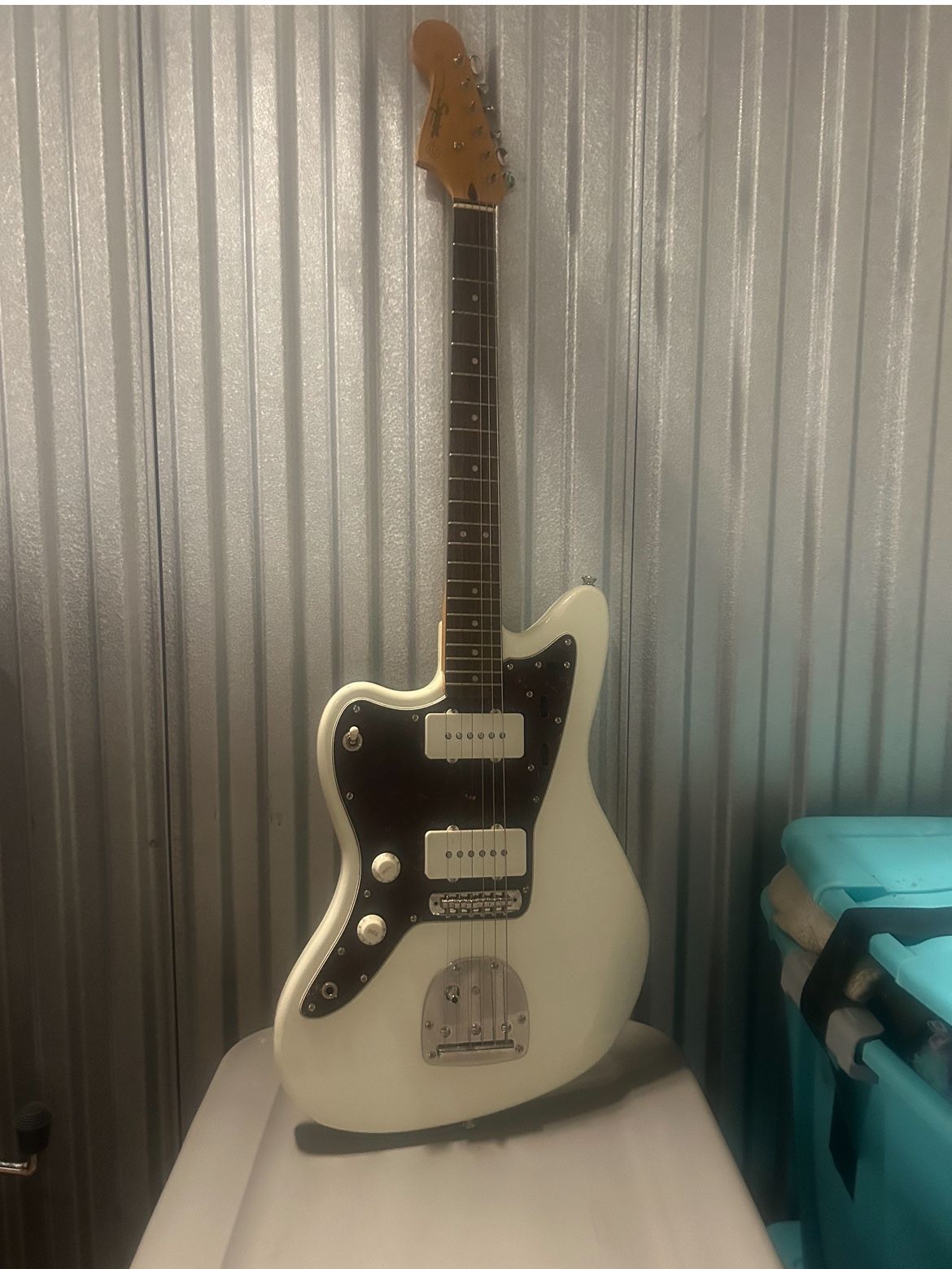 LEFT HANDED Squire Jazzmaster Guitar