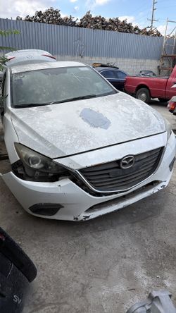 2015 Mazda 3 parting out parts