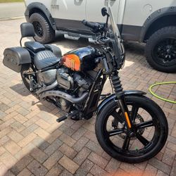 2022 Street Bob 