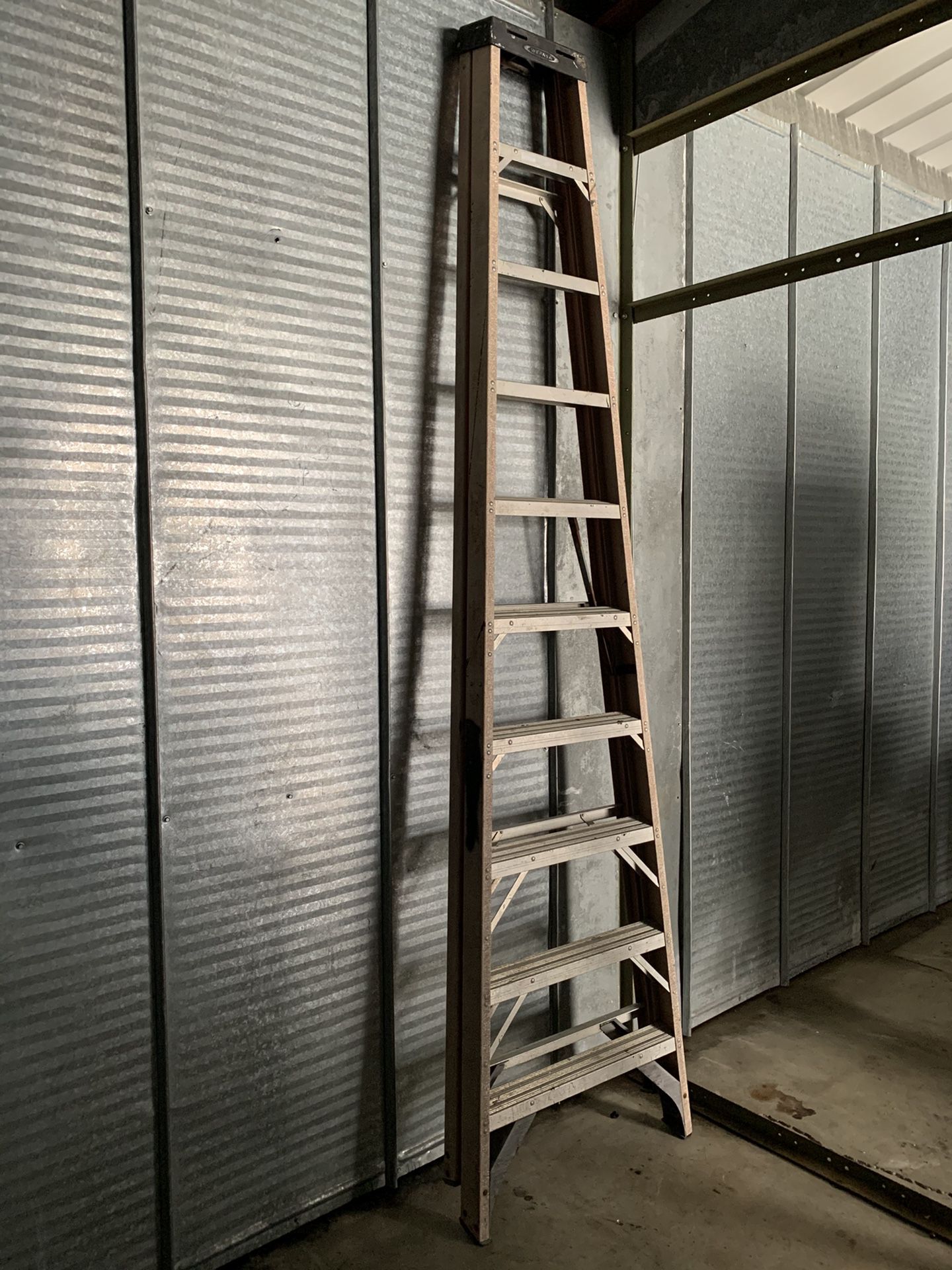 fiber glass ladder