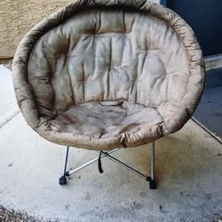 Big Fold Up Round Chair Huge Sale Read Description Door Pick Up Only