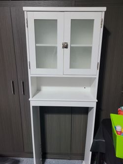 Bathroom cabinet