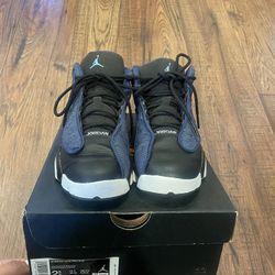 Jordan 13 Retro- Kids Size 2.5Y- Navy and Black