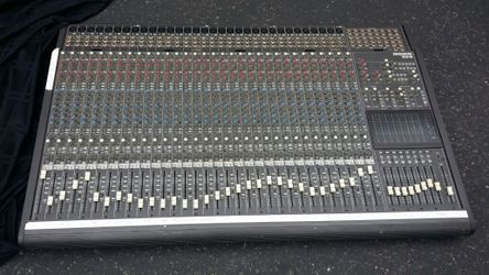 Mackie 32 8