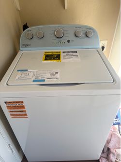 Washer and Dryer Bundle with free stand!